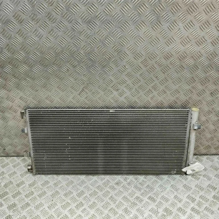 Kliimaseadme jahutusradiaator (kondensaator) 921007845R