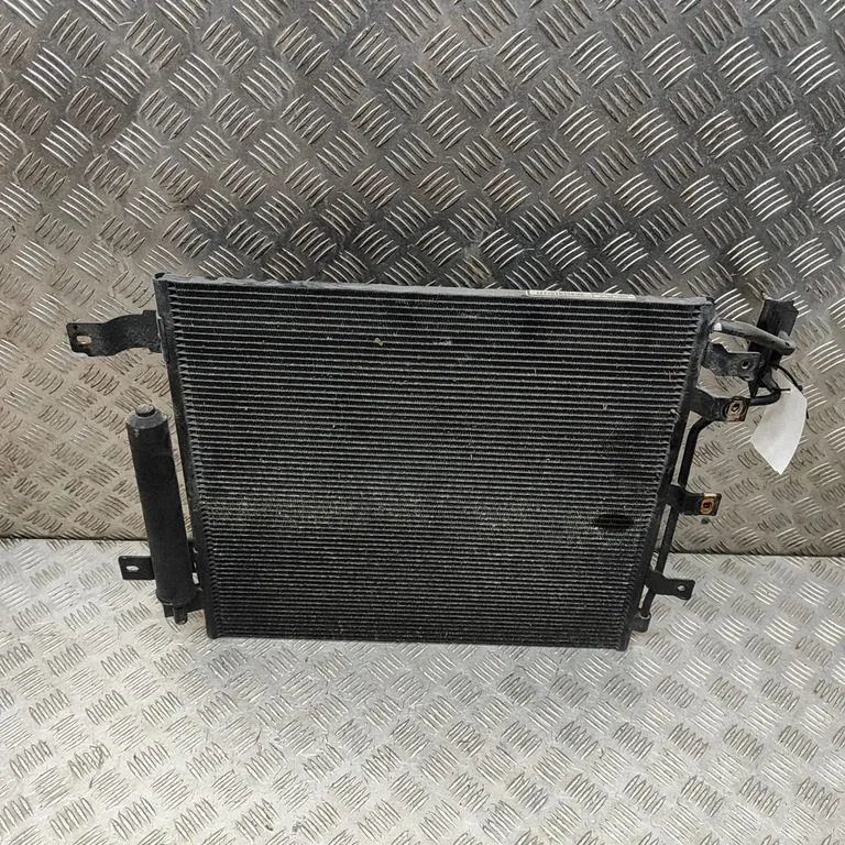 Gaisa kondicioniera dzesēšanas radiators (kondensators) T913484A
