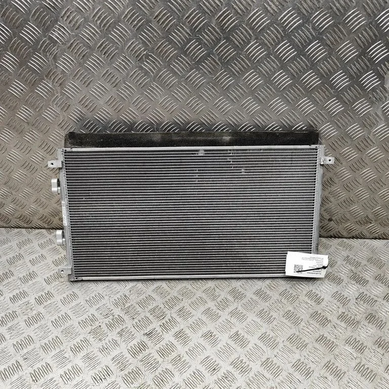 Gaisa kondicioniera dzesēšanas radiators (kondensators) – Nissan Leaf II (ZE1) (2017-2025)