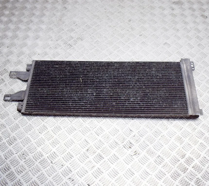 Gaisa kondicioniera dzesēšanas radiators (kondensators)