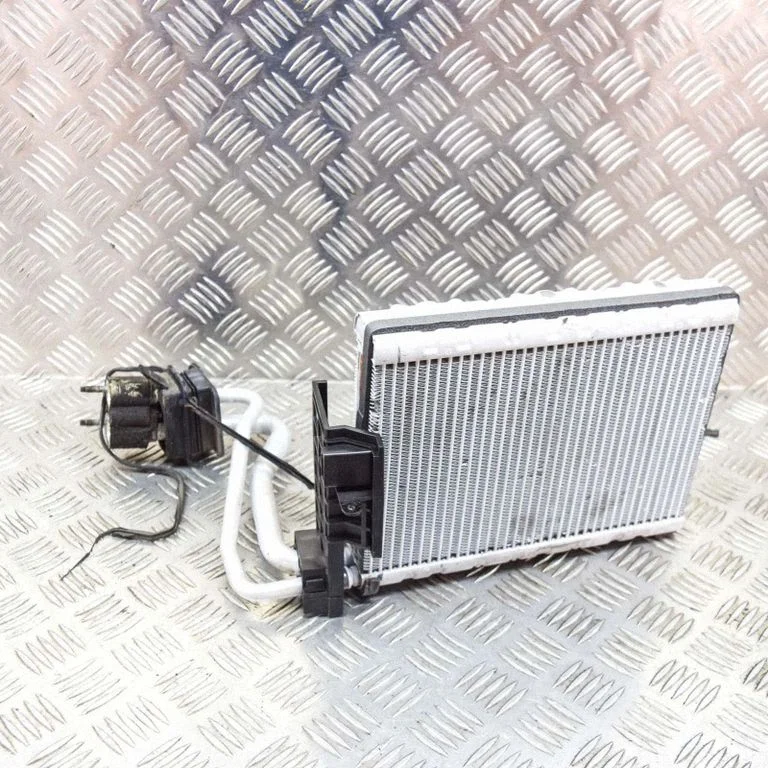 Gaisa kondicioniera dzesēšanas radiators (kondensators) J2842R