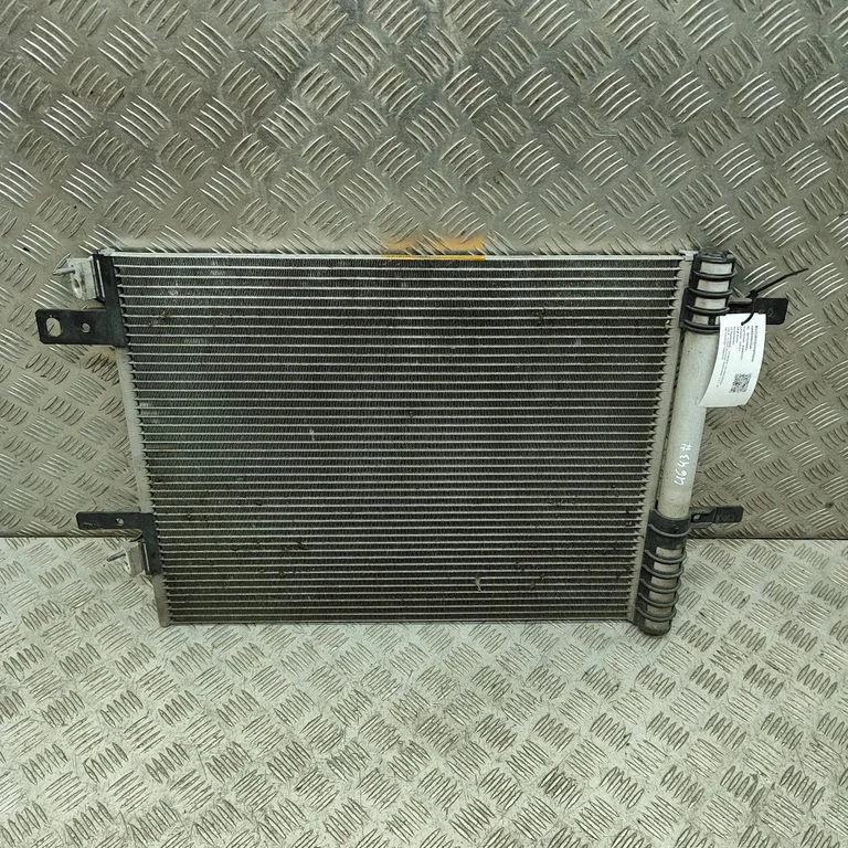 Gaisa kondicioniera dzesēšanas radiators (kondensators) 9817275680