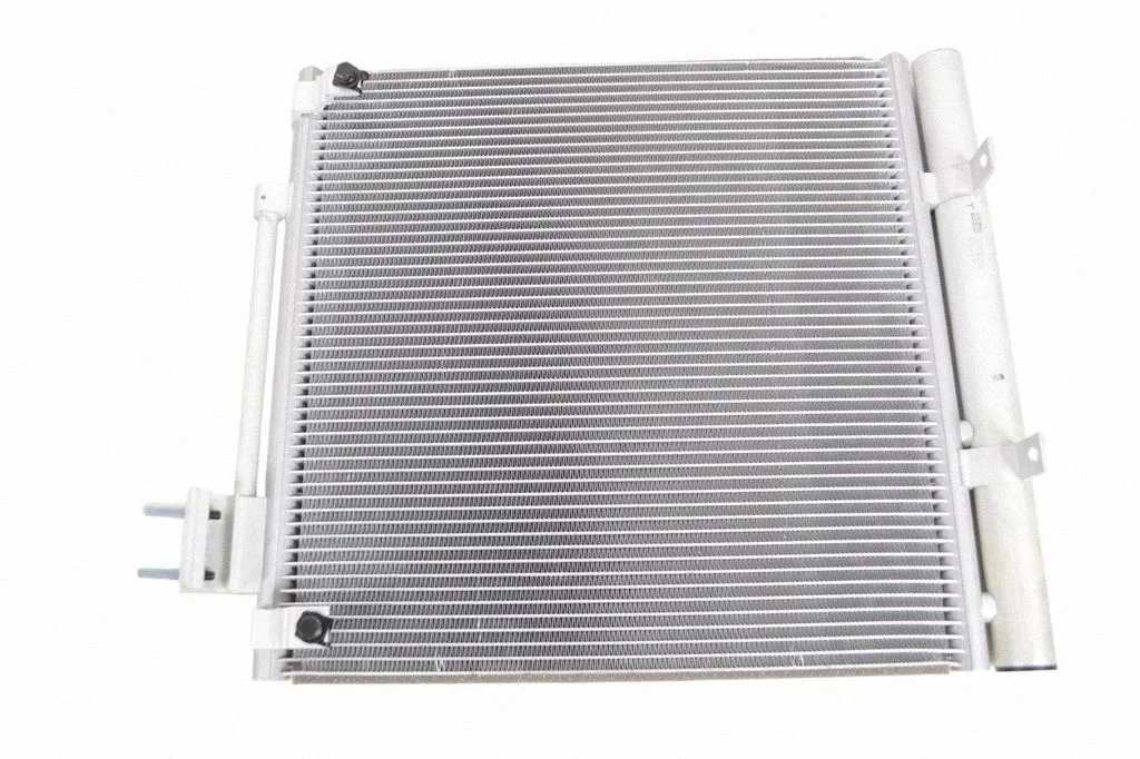 Gaisa kondicioniera dzesēšanas radiators (kondensators) – Tesla Model S (2012-)