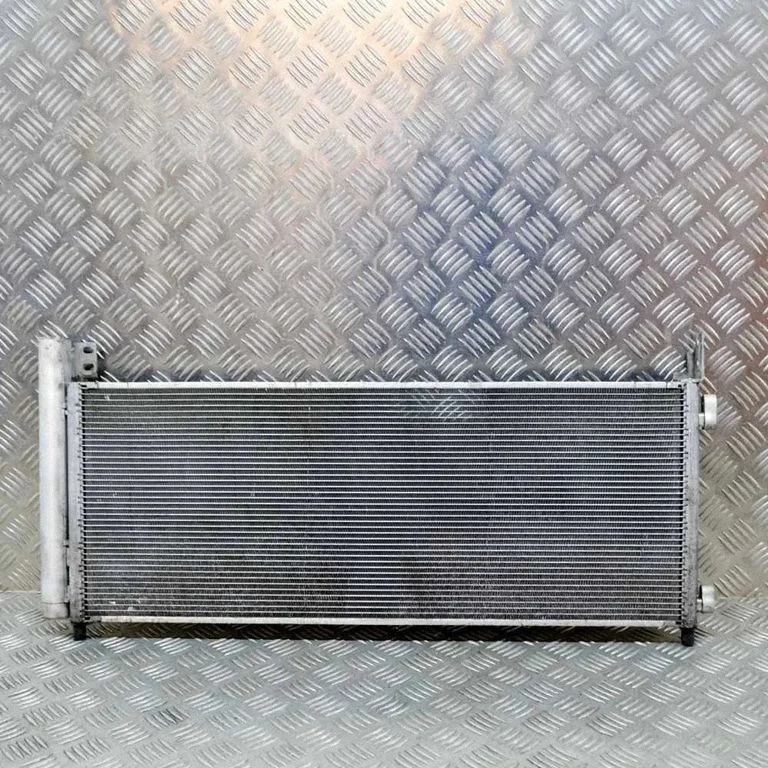 Gaisa kondicioniera dzesēšanas radiators (kondensators)