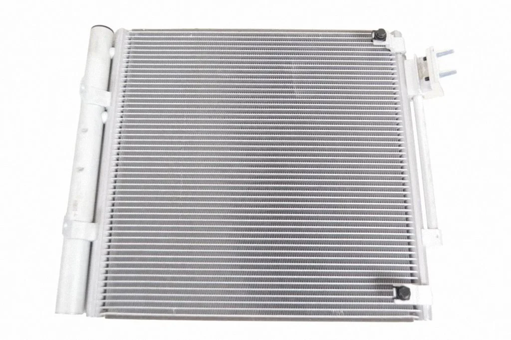 Gaisa kondicioniera dzesēšanas radiators (kondensators) – Tesla Model S (2012-)