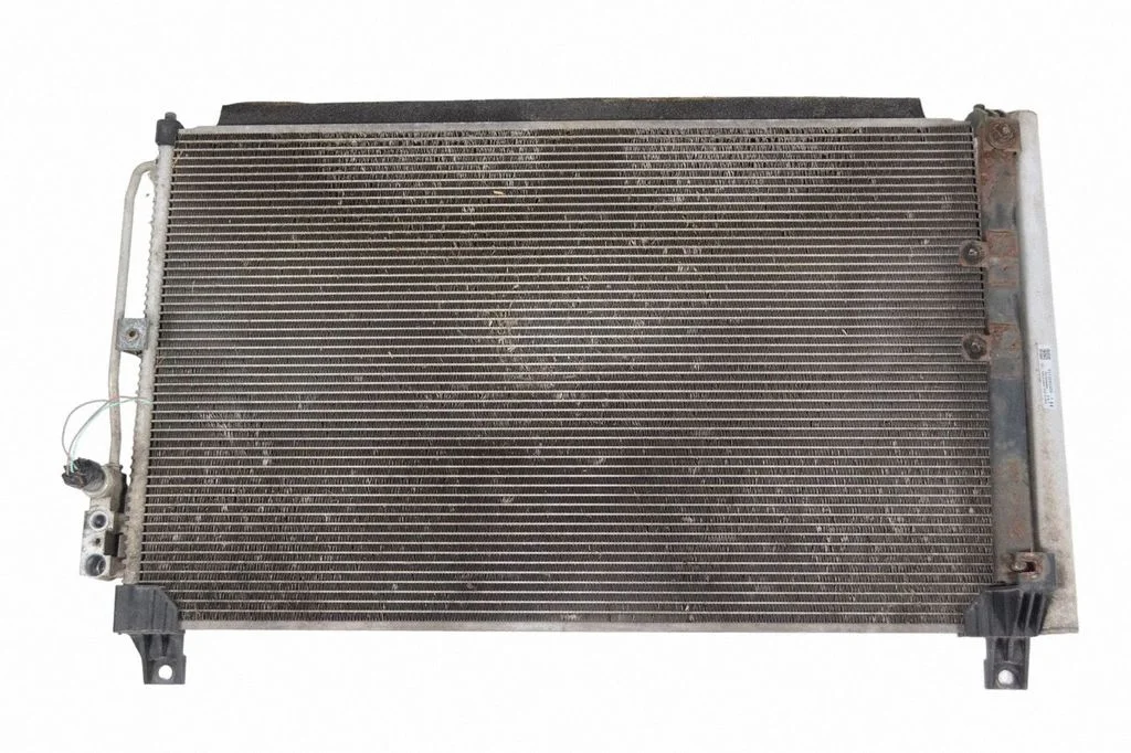 Gaisa kondicioniera dzesēšanas radiators (kondensators) 921004GA0A