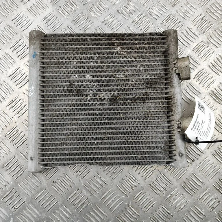 Kliimaseadme jahutusradiaator (kondensaator) A0995004601