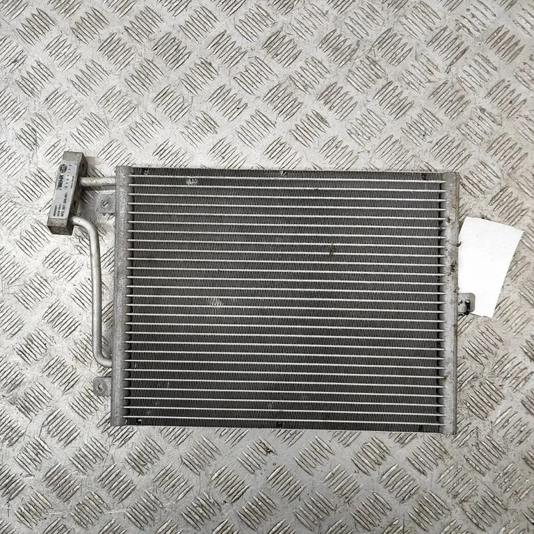 Gaisa kondicioniera dzesēšanas radiators (kondensators) 99657311100
