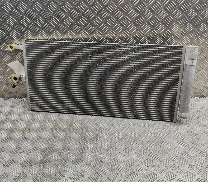 A/C cooling radiator (condenser) 31686539