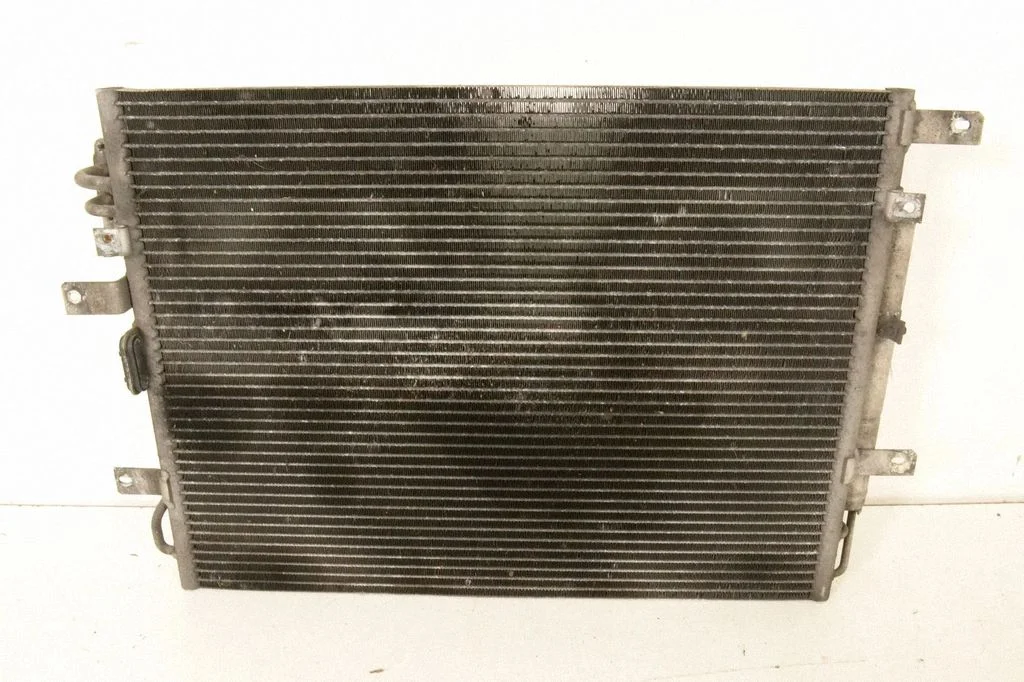 Gaisa kondicioniera dzesēšanas radiators (kondensators) JRB500260