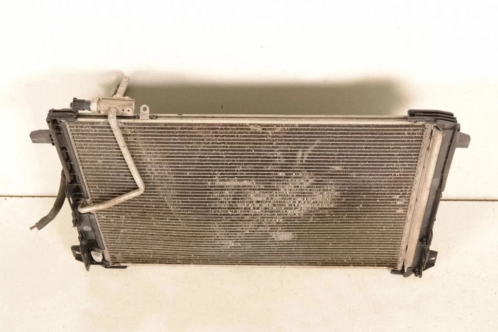 Gaisa kondicioniera dzesēšanas radiators (kondensators) – Mercedes-Benz E klase W212 (2009-2016)