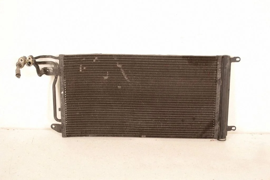 Kliimaseadme jahutusradiaator (kondensaator) – Audi A1 (2010-2018)