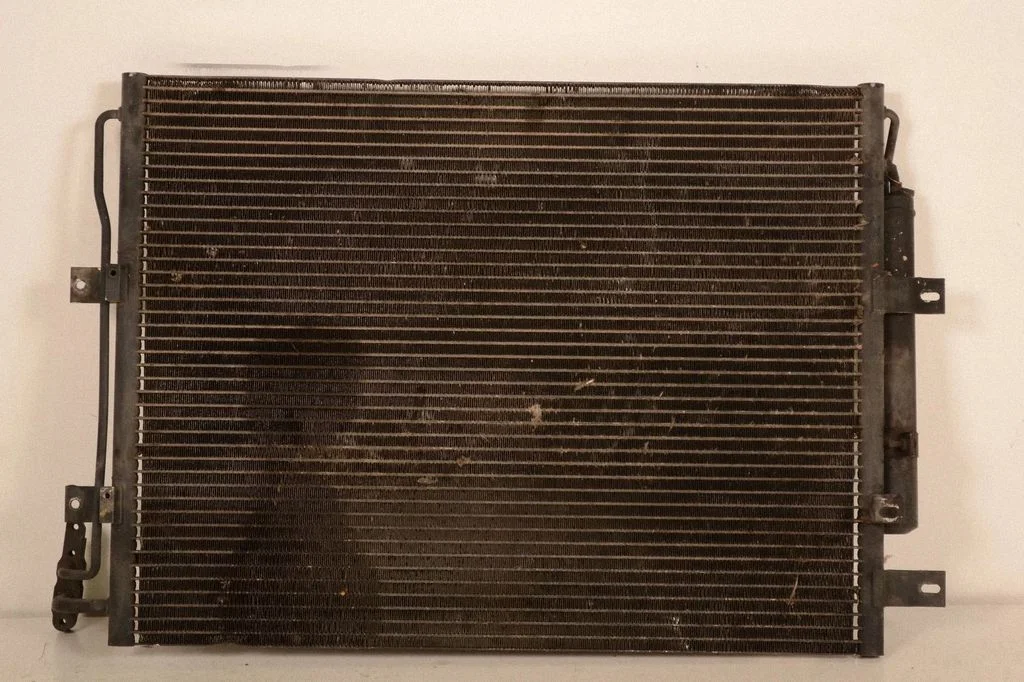 A/C cooling radiator (condenser) – Land Rover Discovery 4 - LR4 (2010-2016)