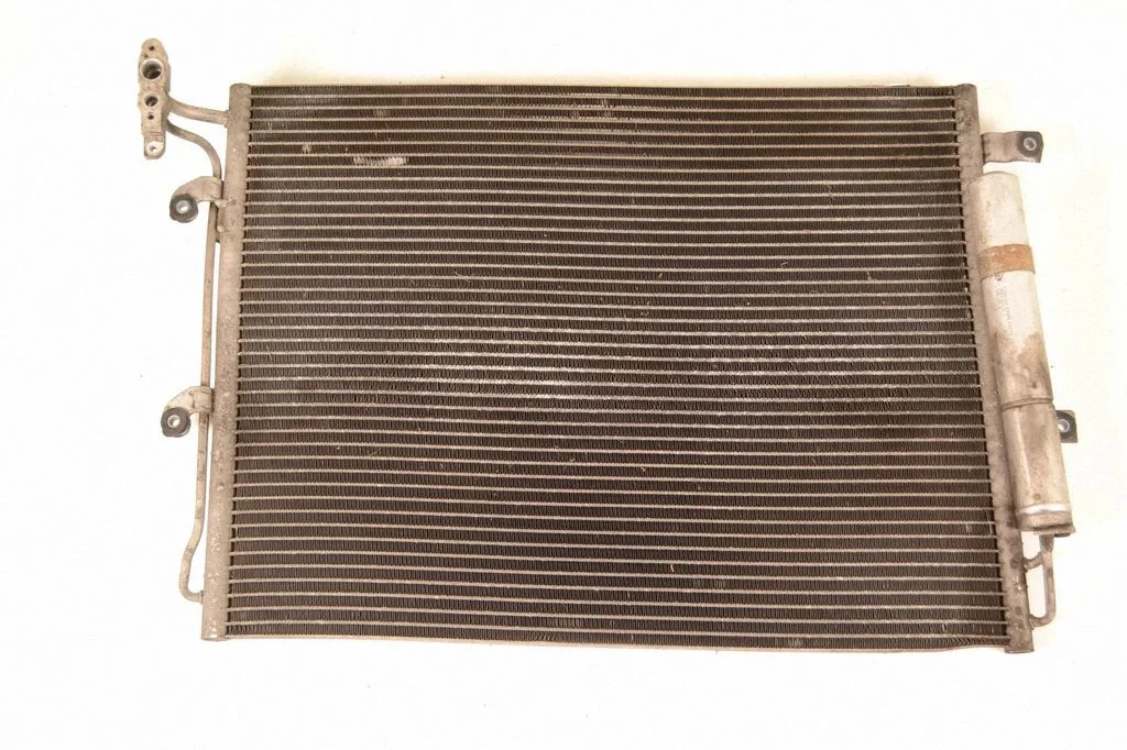 Kliimaseadme jahutusradiaator (kondensaator) – Land Rover Range Rover Sport L320 (2005-2013)