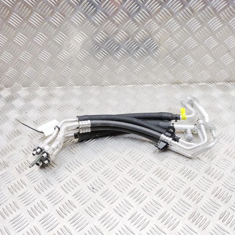 Air conditioning (A/C) pipe/hose – Tesla Model Y (2020-)