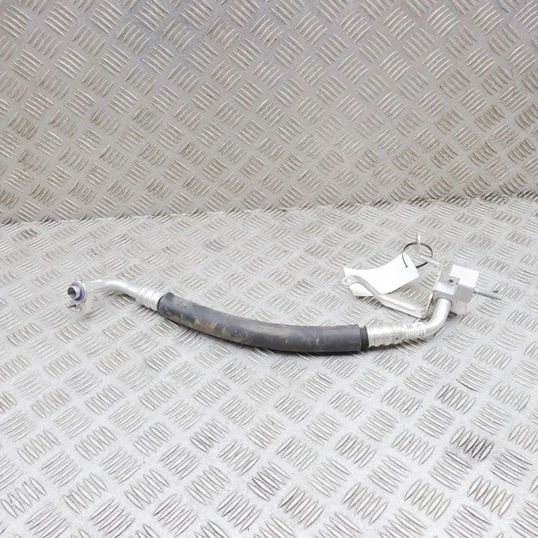 Przewody klimatyzacji A2438307400