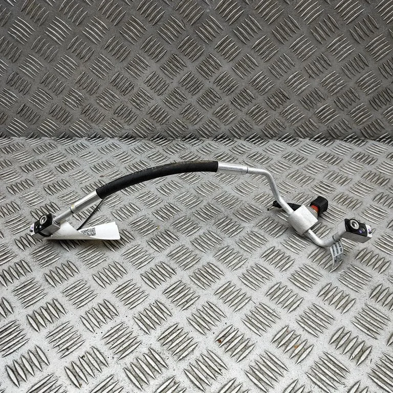 Air conditioning (A/C) pipe/hose – Volkswagen ID.7 (2023-)