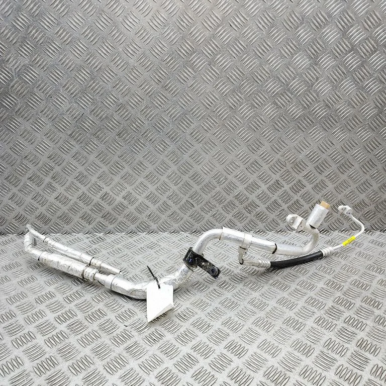 Air conditioning (A/C) pipe/hose SA3HJU8108401