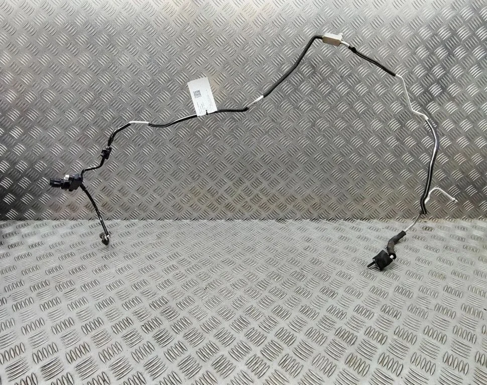 Air conditioning (A/C) pipe/hose 8871650540 – Lexus LS UCF30 (2001-2007)