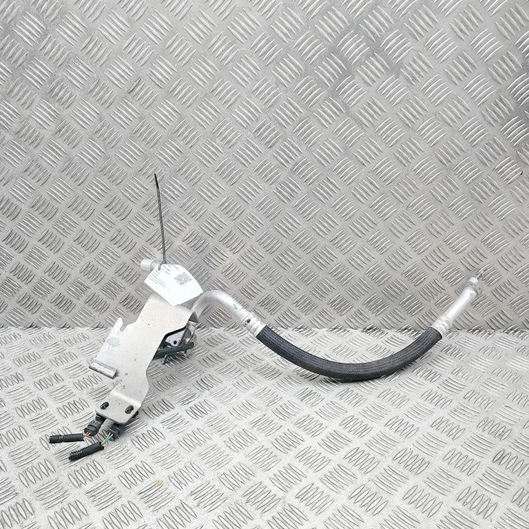 Air conditioning (A/C) pipe/hose T99615