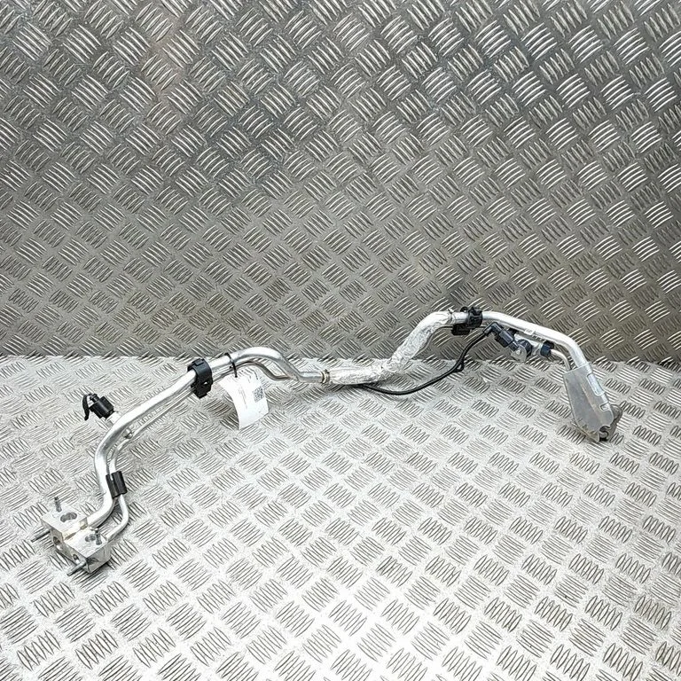Przewody klimatyzacji 8R0260696B