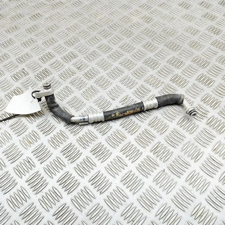Air conditioning (A/C) pipe/hose EM2E8108320B