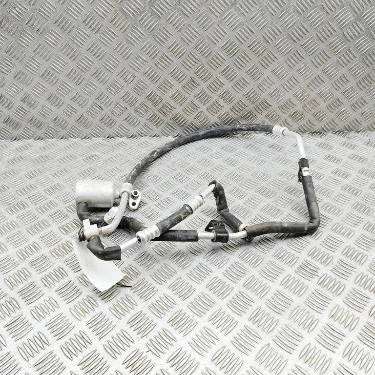 Air conditioning (A/C) pipe/hose SC2ES8108210