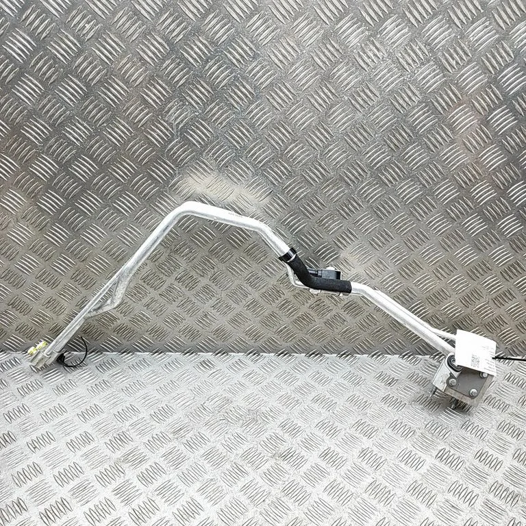 Air conditioning (A/C) pipe/hose 31699138