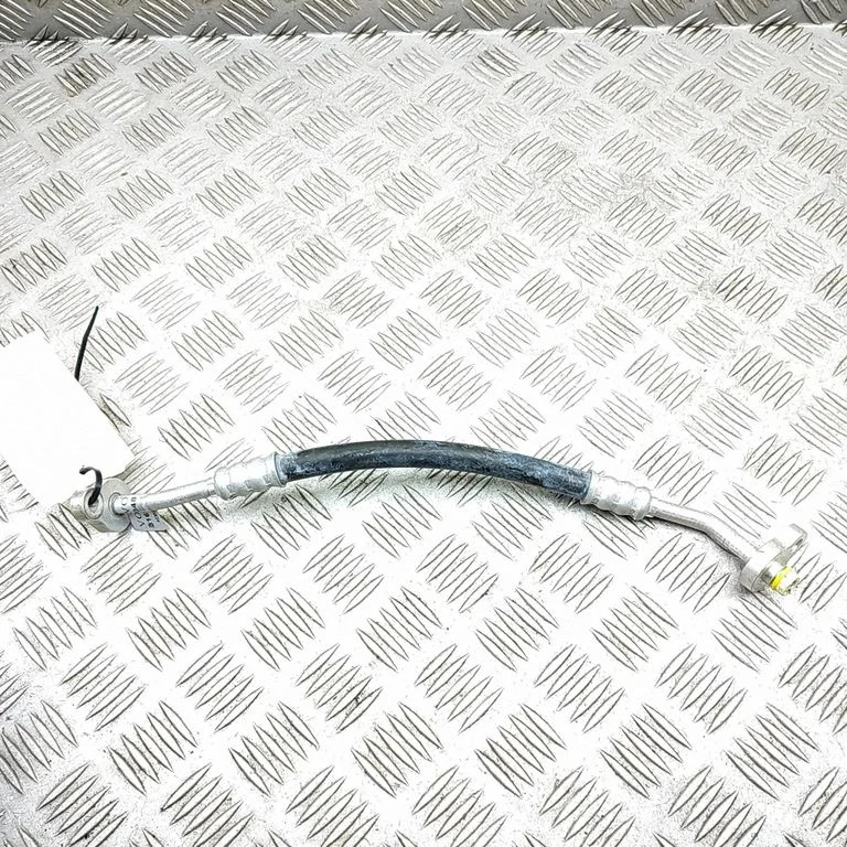 Air conditioning (A/C) pipe/hose 31699048