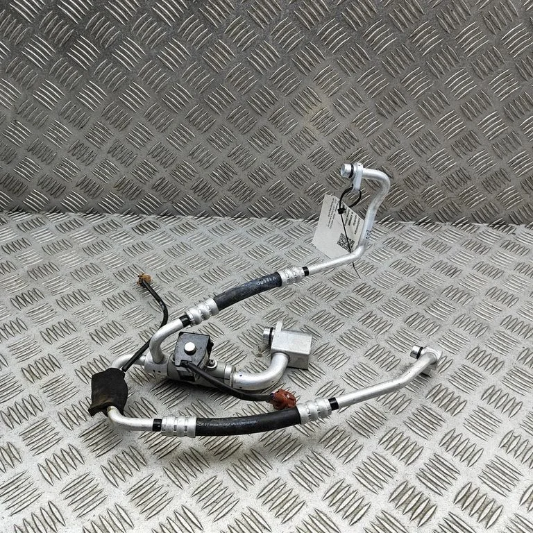 Air conditioning (A/C) pipe/hose 924925MP2A