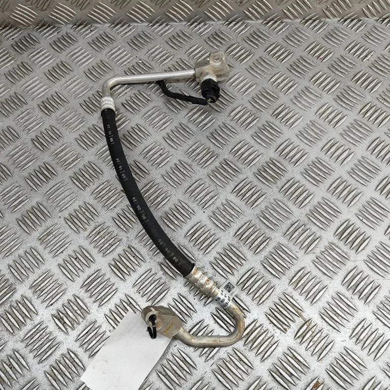 Gaisa kondicioniera caurule (-es)/šļūtene (-es) 8B3816721K