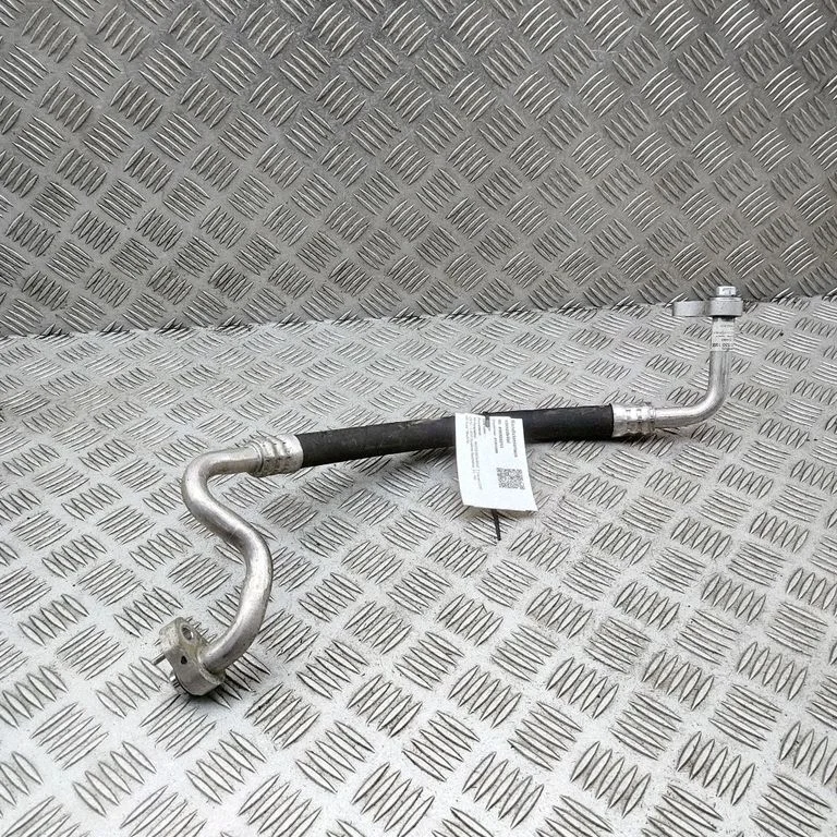 Przewody klimatyzacji A2138301900