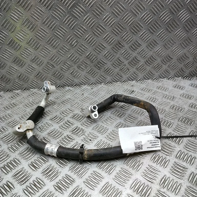 Przewody klimatyzacji SC2EM8108110