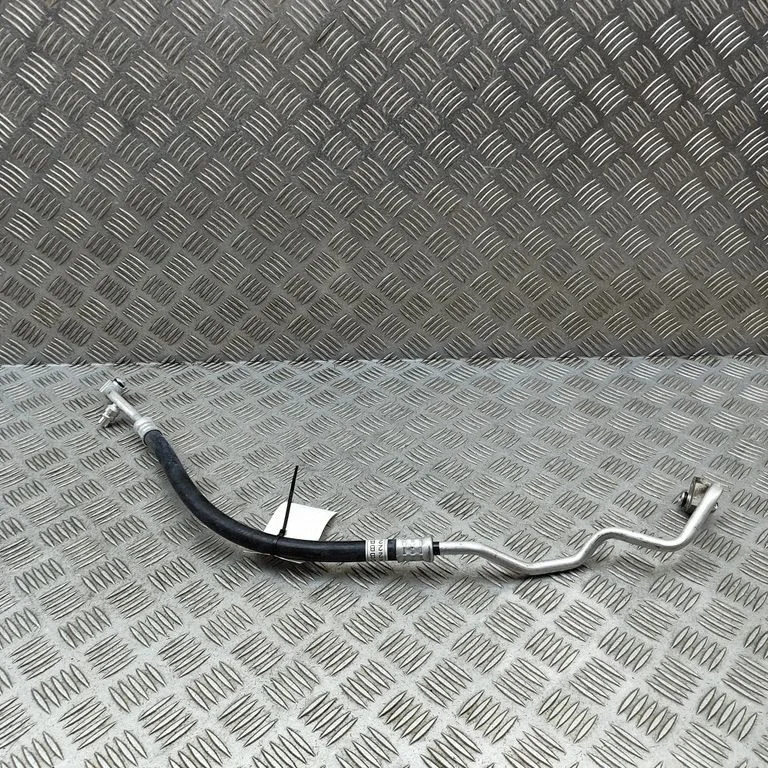 Air conditioning (A/C) pipe/hose SU00309290