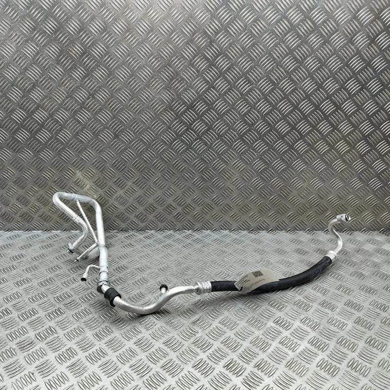 Air conditioning (A/C) pipe/hose SU00309830