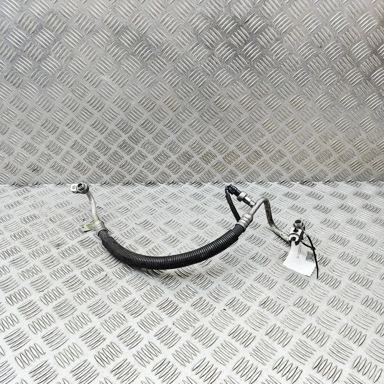 Air conditioning (A/C) pipe/hose – Jeep Grand Cherokee (2010-2021)