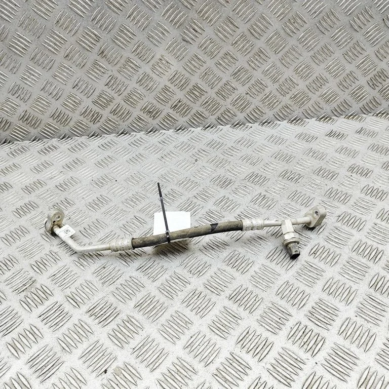 Air conditioning (A/C) pipe/hose – BMW i3 (2013-)