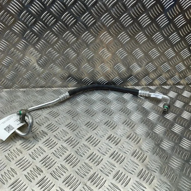 Air conditioning (A/C) pipe/hose 97762CZ000