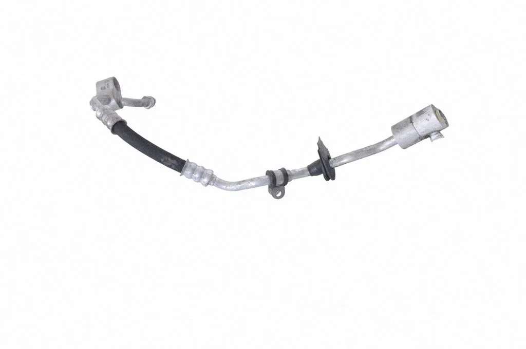 Air conditioning (A/C) pipe/hose – Volkswagen Touareg I (2002-2010)