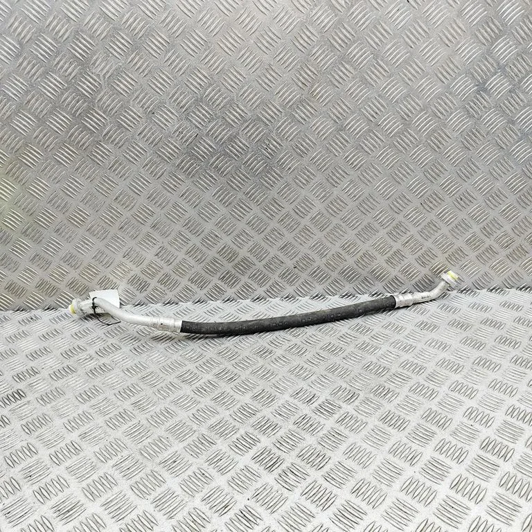Air conditioning (A/C) pipe/hose 32275947