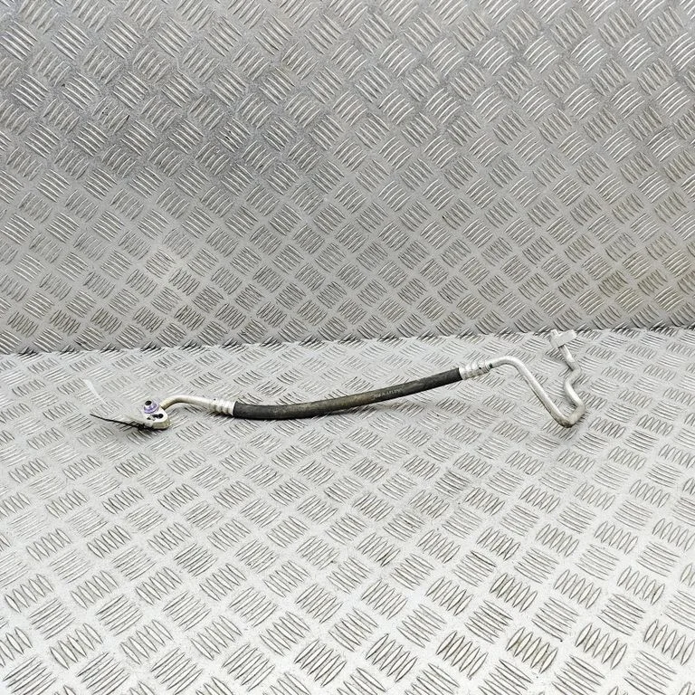 Przewody klimatyzacji A2138307500