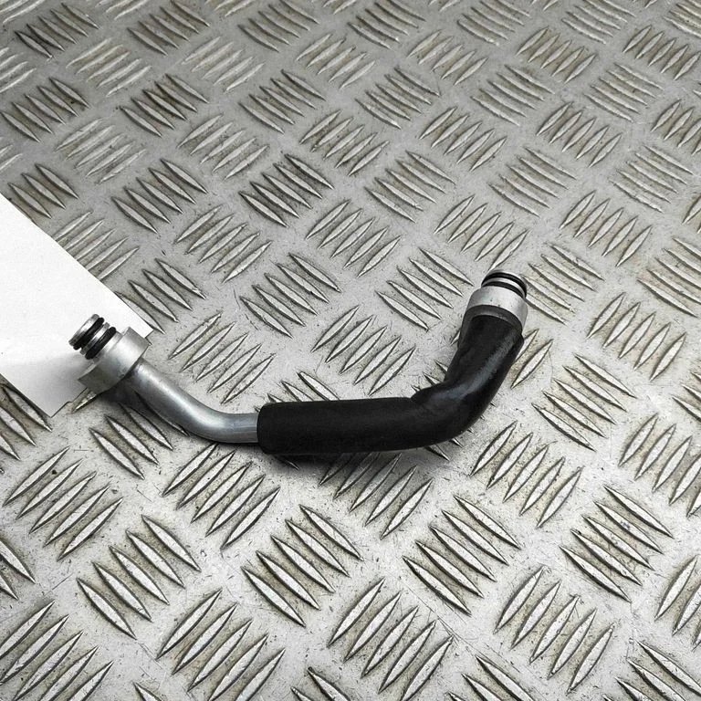 Air conditioning (A/C) pipe/hose SC2E8108133