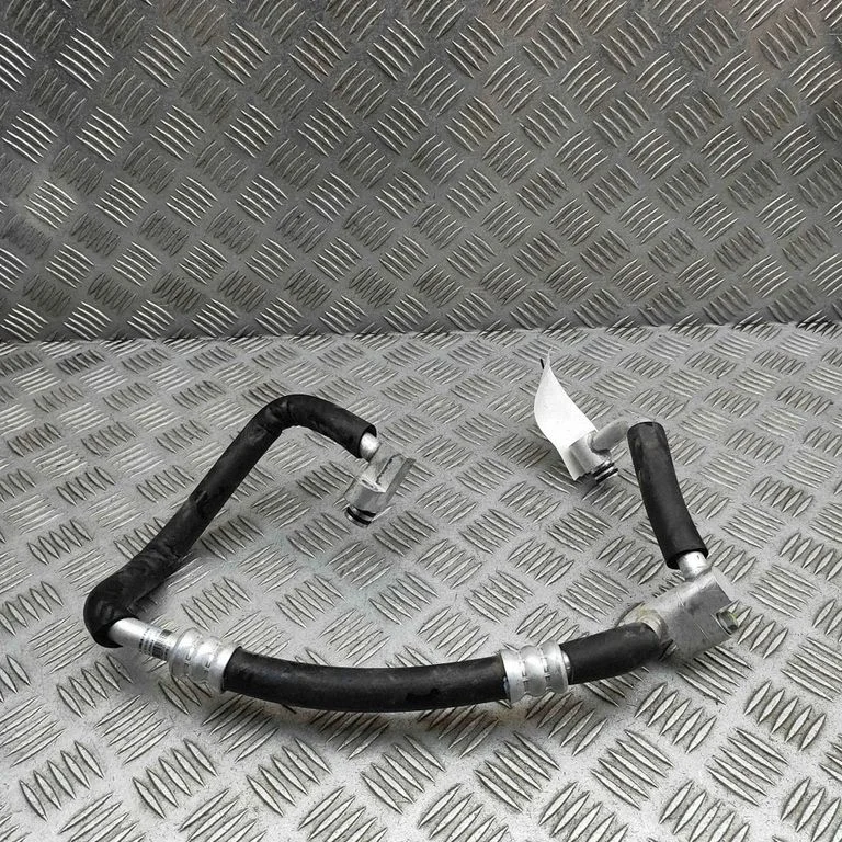 Air conditioning (A/C) pipe/hose SC2EM8108110