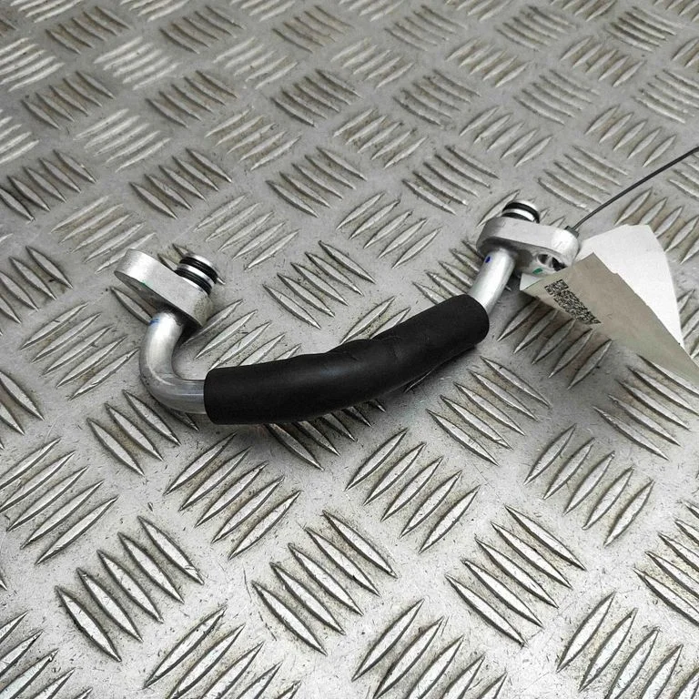 Air conditioning (A/C) pipe/hose SC2E8108133