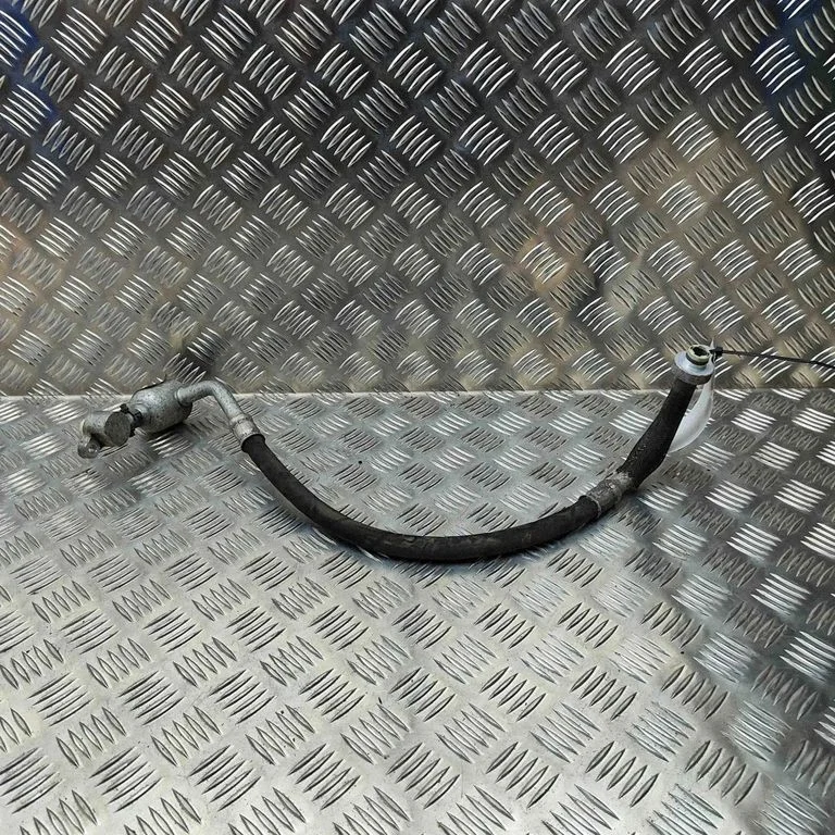Air conditioning (A/C) pipe/hose – Land Rover Range Rover Evoque L538 (2011-2018)