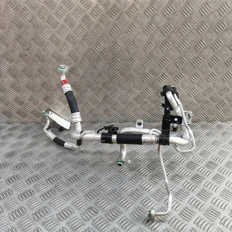 Air conditioning (A/C) pipe/hose 97776KL560