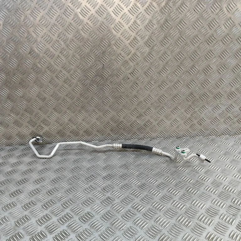 Air conditioning (A/C) pipe/hose 97772KL560