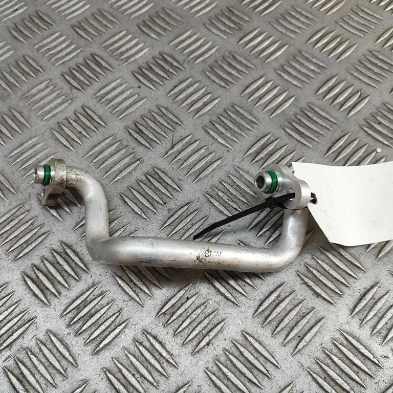 Air conditioning (A/C) pipe/hose 97774CU500