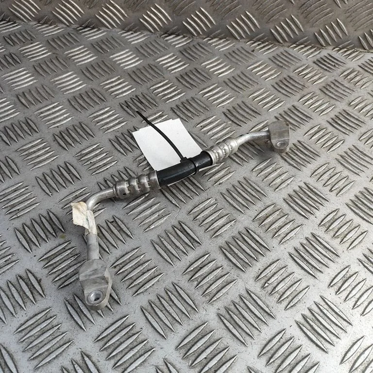 Air conditioning (A/C) pipe/hose T4K8922
