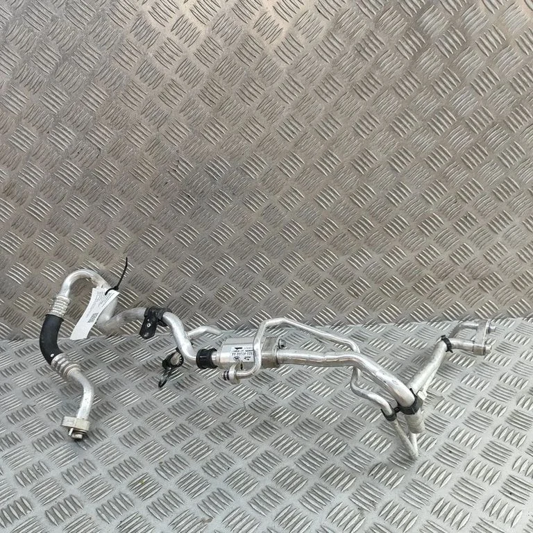 Air conditioning (A/C) pipe/hose J9D38D308AA